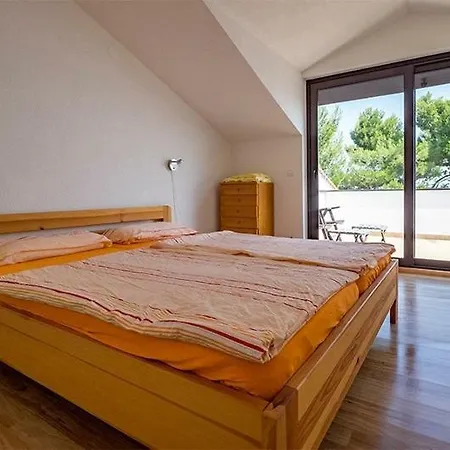 Guest house Ana 3*